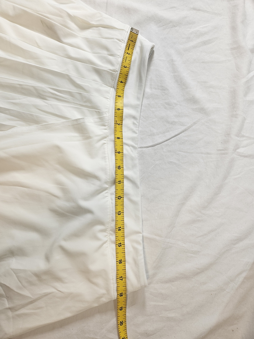 Lole White Pleated Athletic Tennis Skort with Hidden Pockets Asymetric NWT Large - Picture 3 of 8